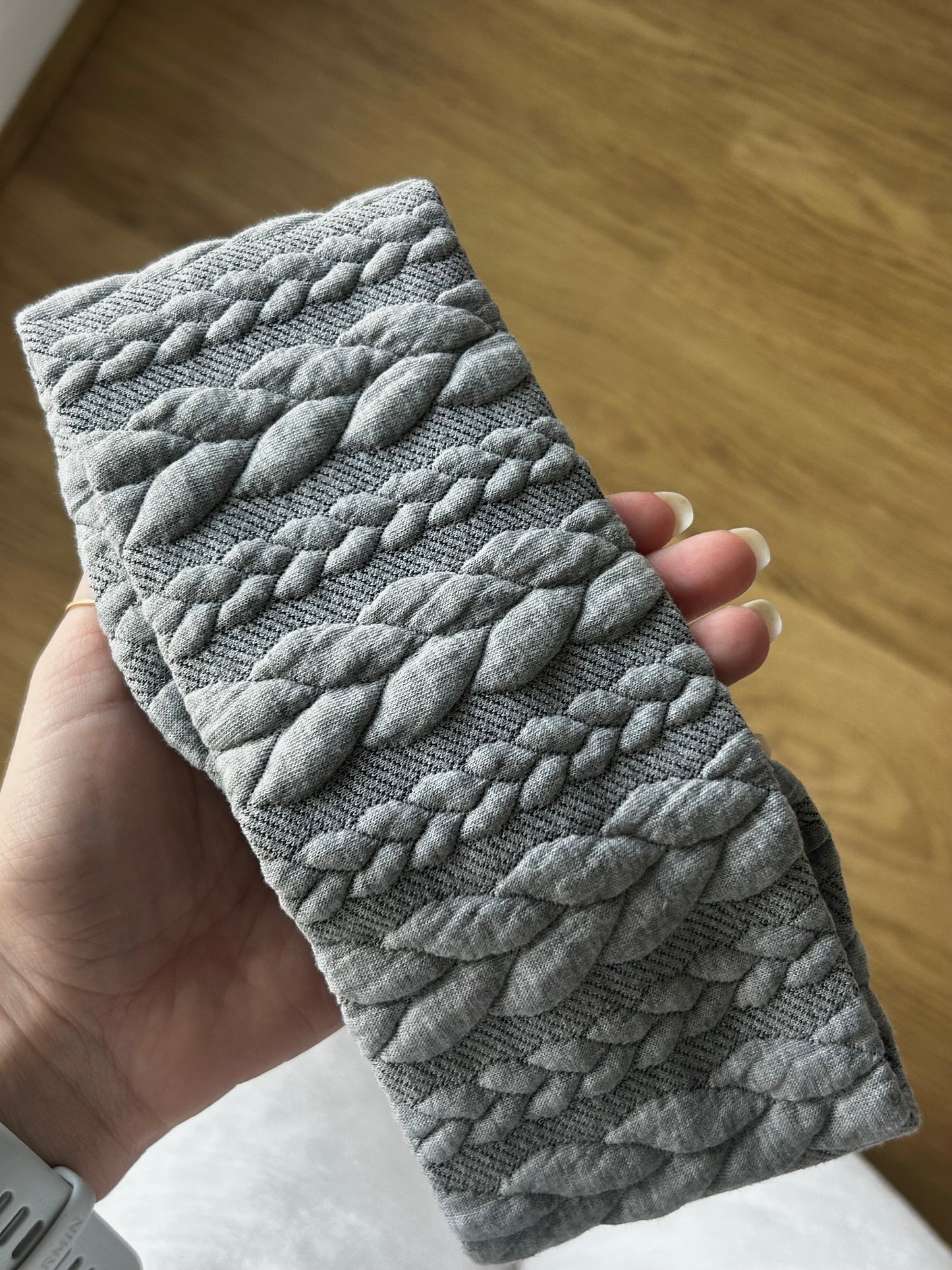 Bandeau gris épais