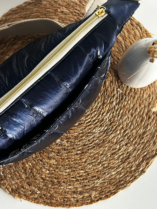 Banane matelassée bleue