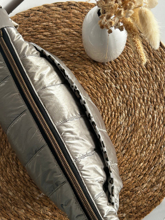 Banane matelassée grise