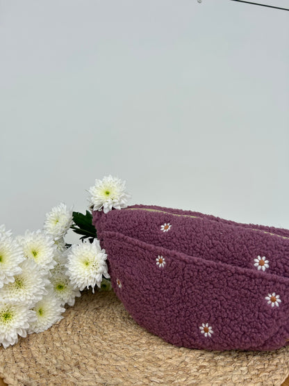Banane violette à marguerites
