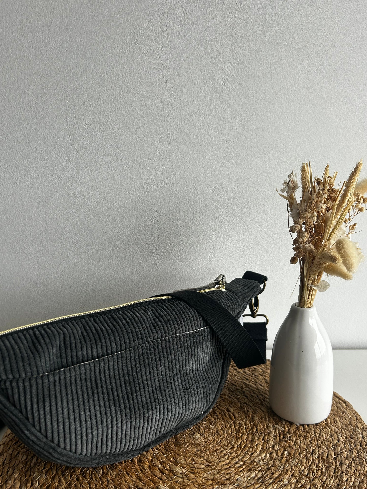 Banane côtelée grise