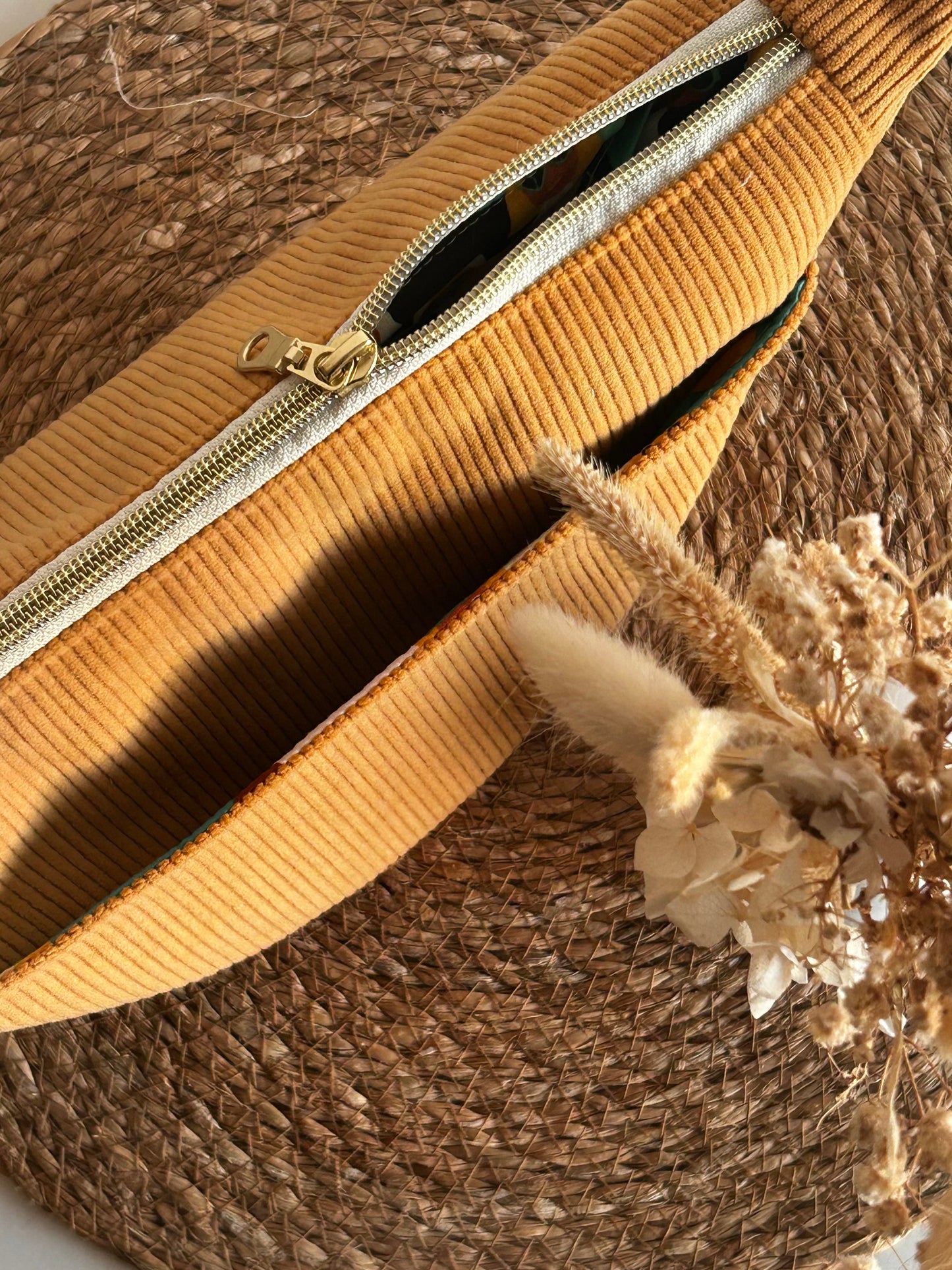 Banane côtelée jaune