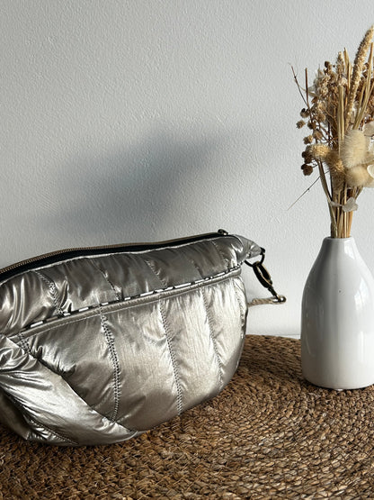 Banane matelassée grise