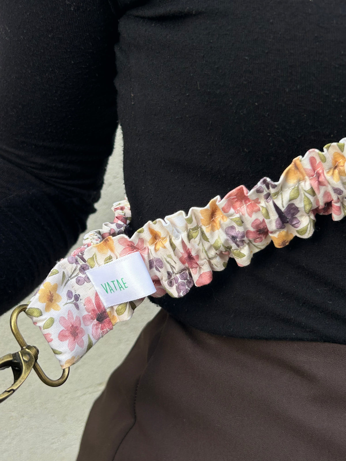 Bandoulière téléphone à fleurs