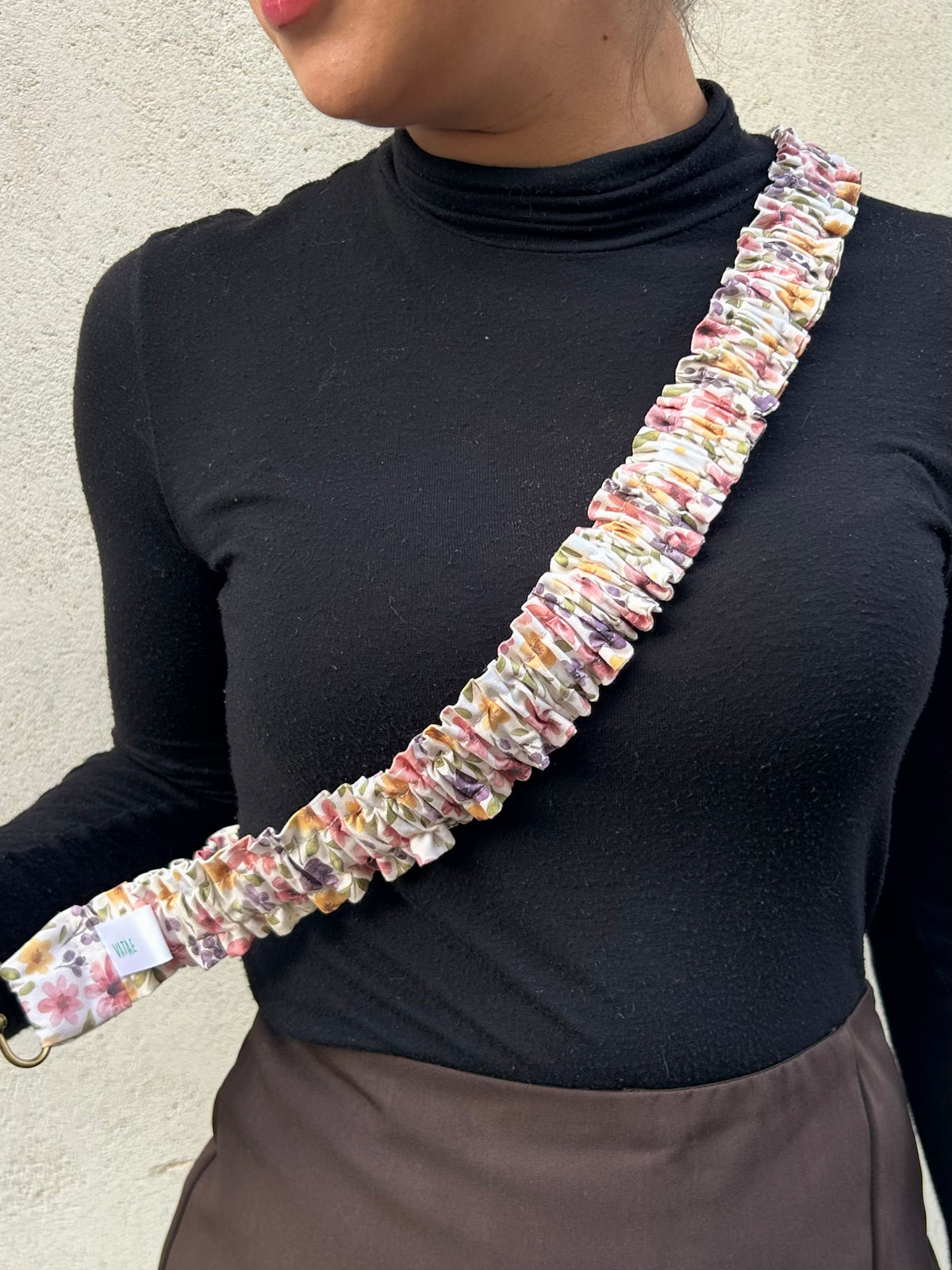 Bandoulière téléphone à fleurs
