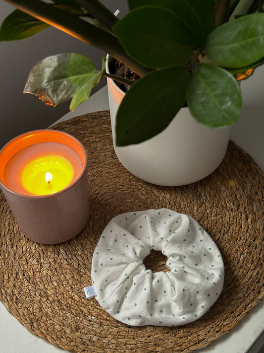 Scrunchies à cœurs verts