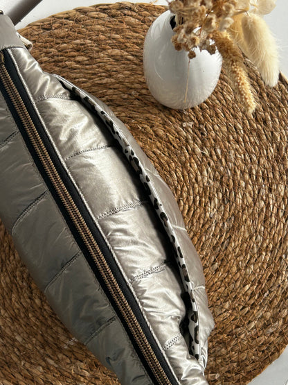 Banane matelassée grise